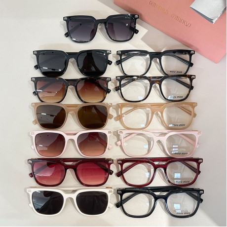 Glass-Miu-049