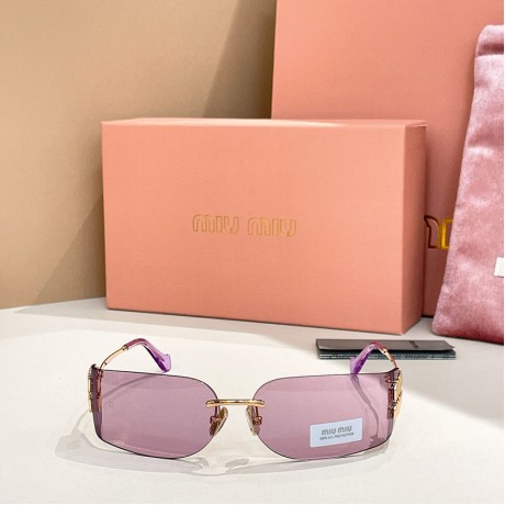 Glass-Miu-052