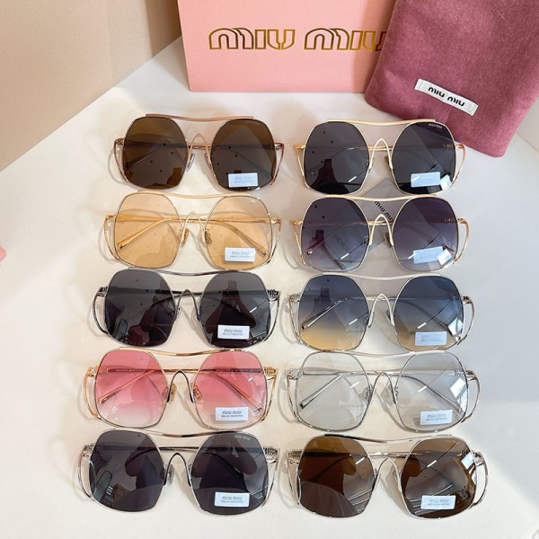 Glass-Miu-053