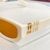 Glass-Miu-054