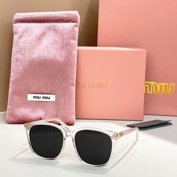 Glass-Miu-057