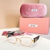 Glass-Miu-069