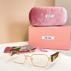 Glass-Miu-069