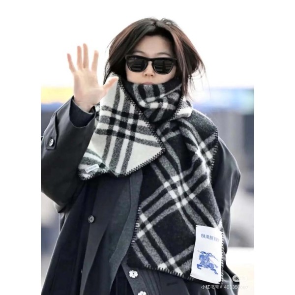 Scarf-Bur-045