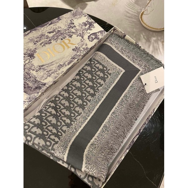 Scarf-Dior-121