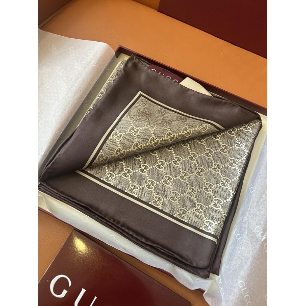 Scarf-Gu025
