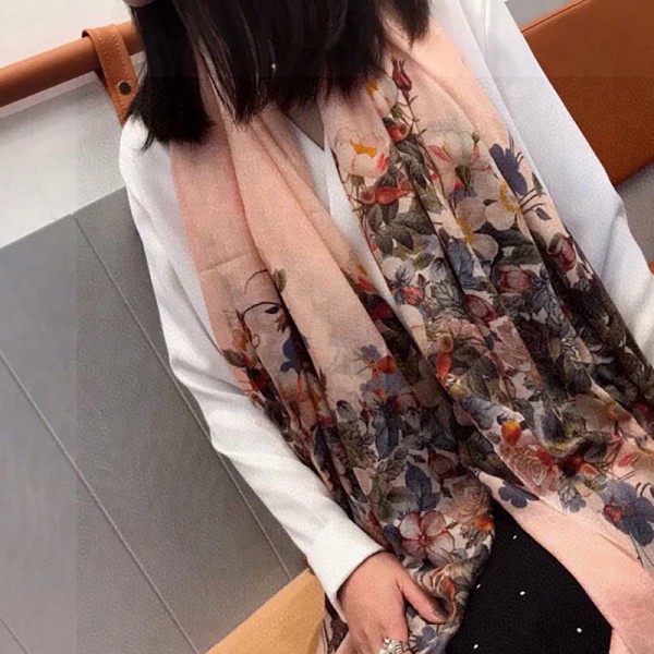 Scarf-Gu027