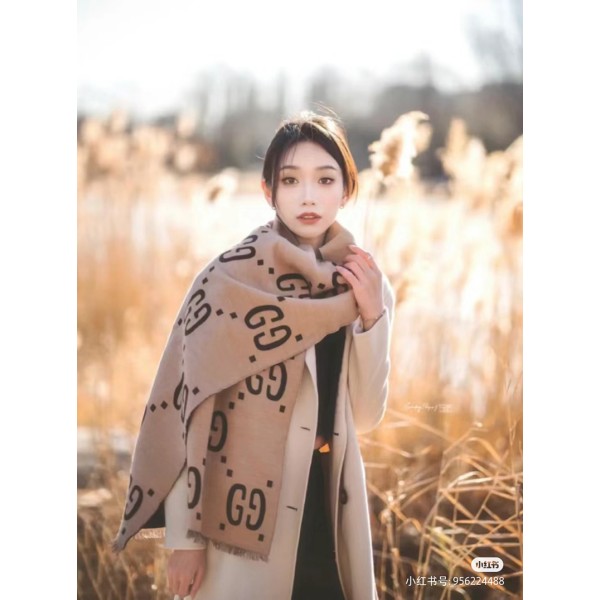 Scarf-Gu040