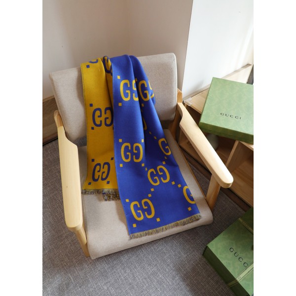 Scarf-Gu044