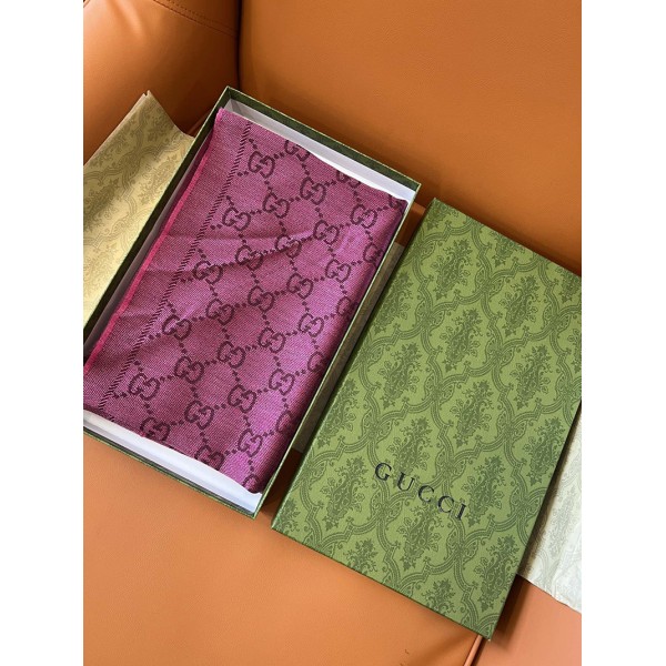 Scarf-Gu053