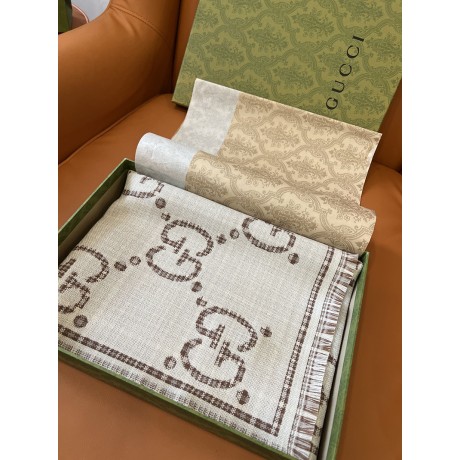 Scarf-Gu055