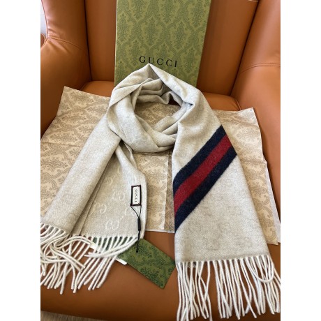 Scarf-Gu056