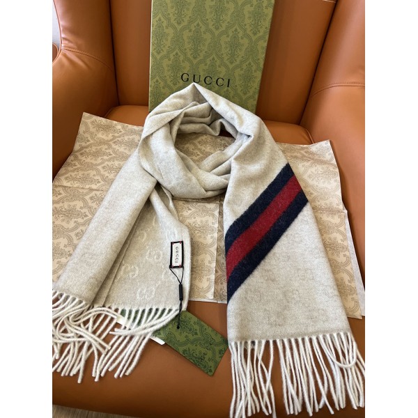 Scarf-Gu056