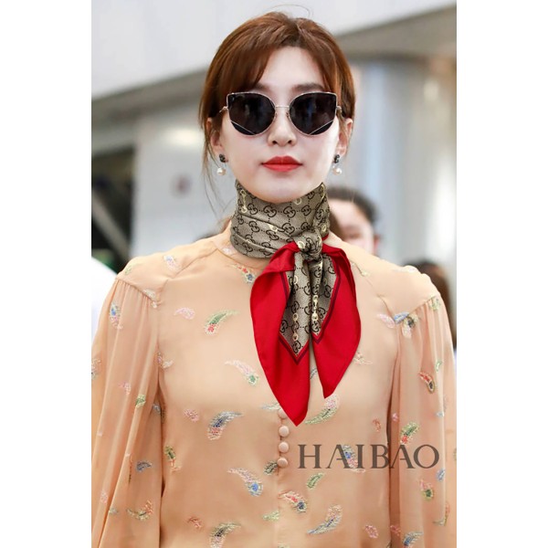 Scarf-Gu075