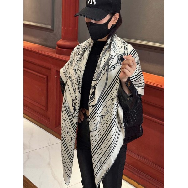 Scarf-Her-028