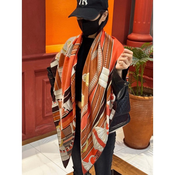 Scarf-Her-043