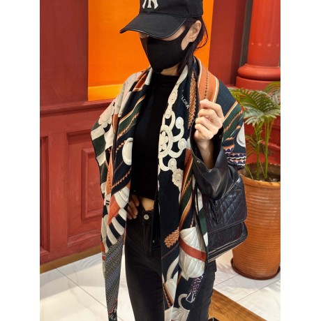 Scarf-Her-044