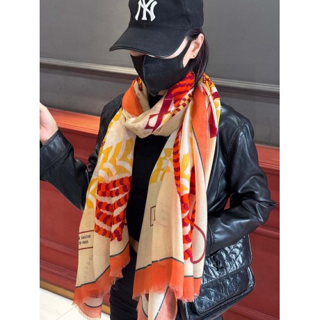 Scarf-Her-047