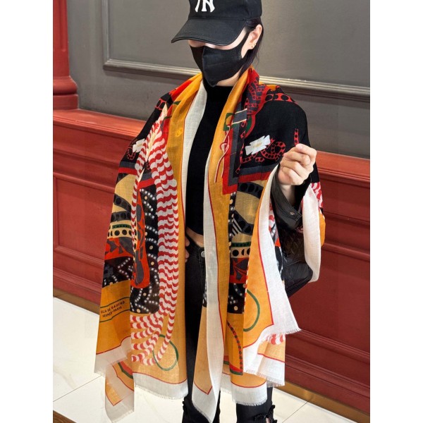Scarf-Her-048