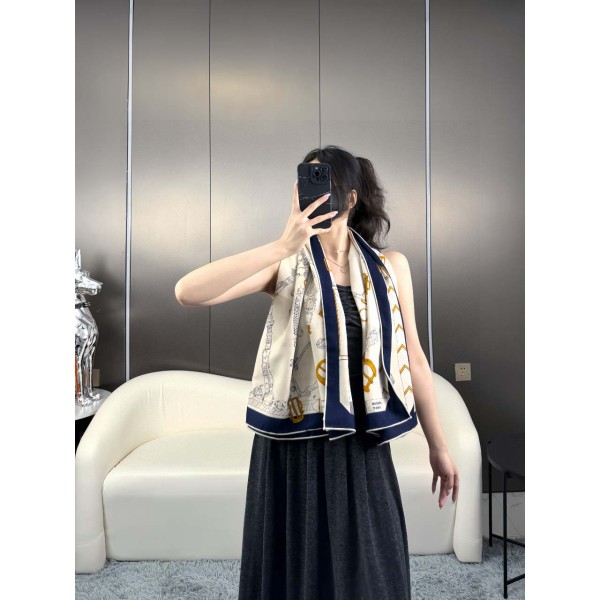 Scarf-Her-057