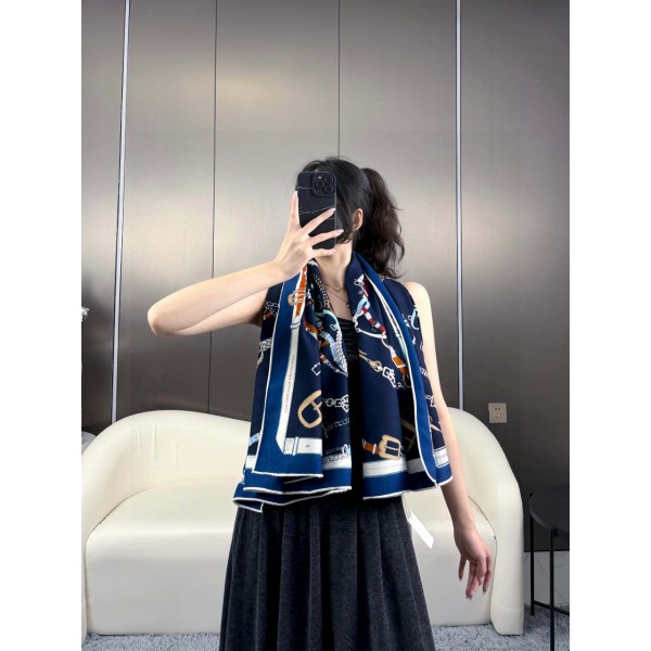 Scarf-Her-059