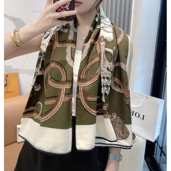 Scarf-Her-089