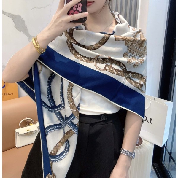 Scarf-Her-090
