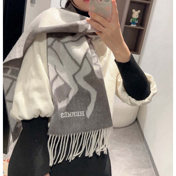 Scarf-Her-096