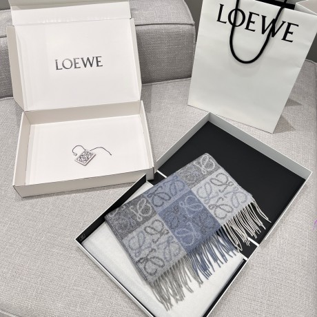 Scarf-Loe-033
