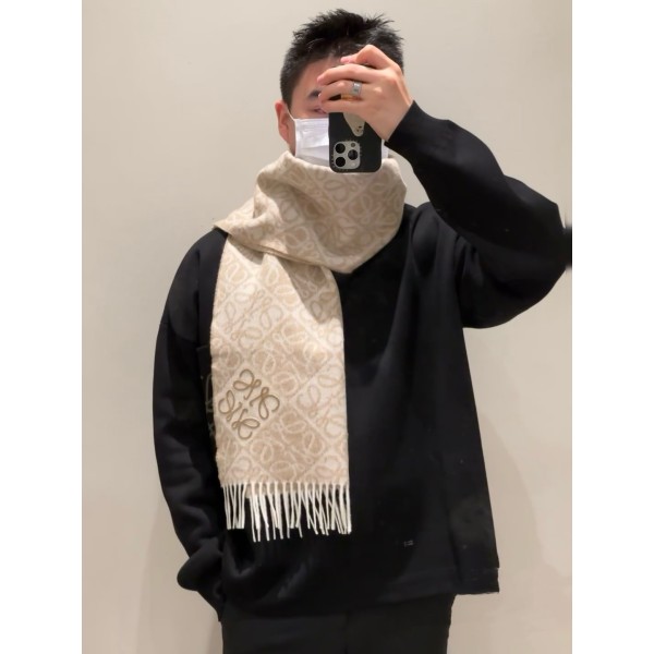 Scarf-Loe-086