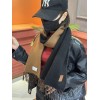 Scarf-Loe-103