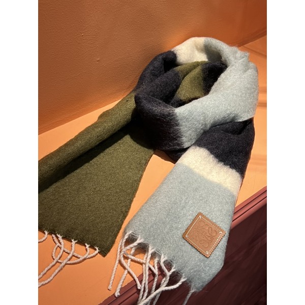 Scarf-Loe-167