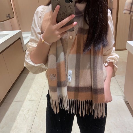 Scarf-Loe-176