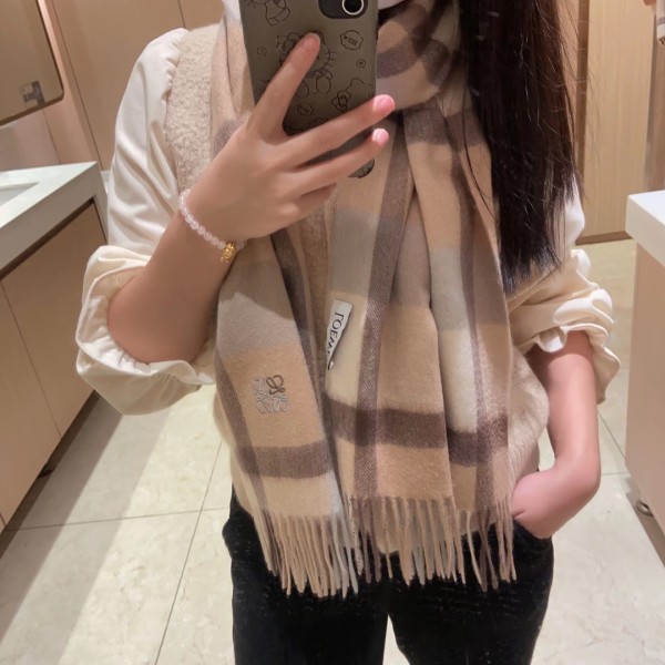 Scarf-Loe-177