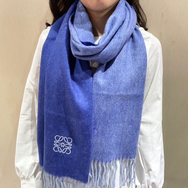 Scarf-Loe-186