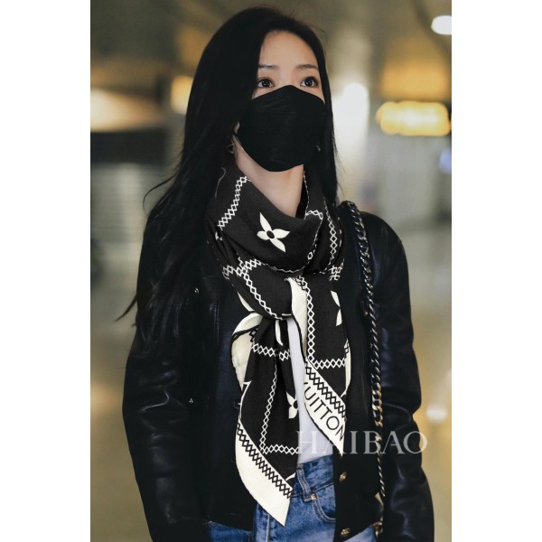 Scarf-lv-129