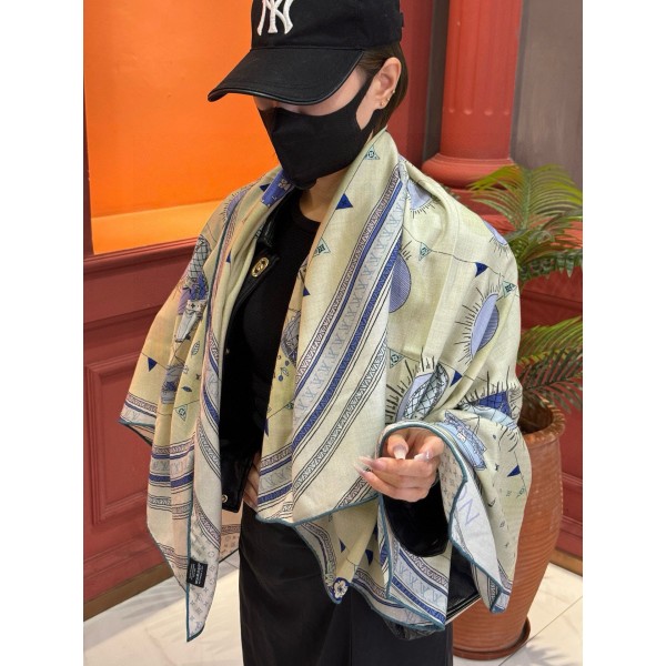 Scarf-lv-183