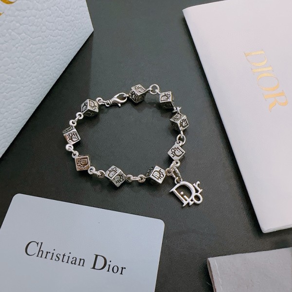 Shi-Dior-166