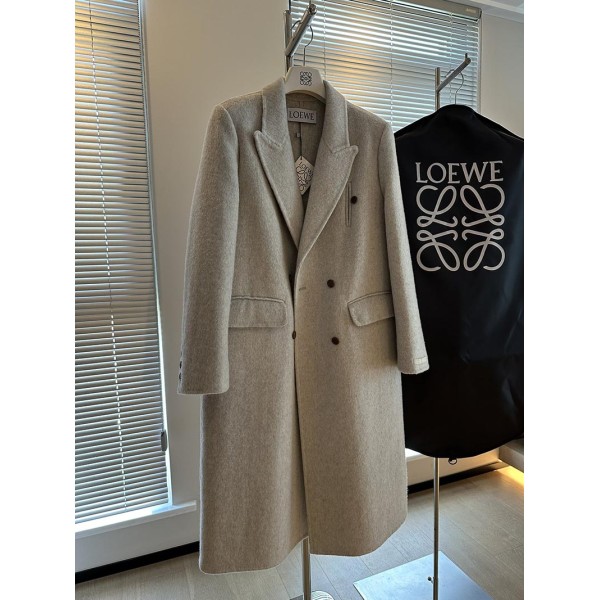 Yi-Loewe-001