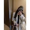 Yi-Loewe-002
