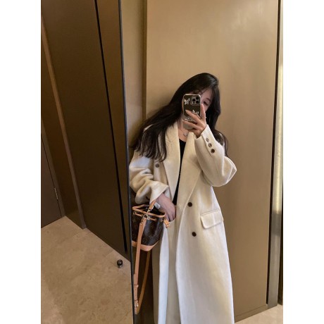Yi-Loewe-004