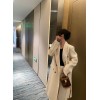 Yi-Loewe-004