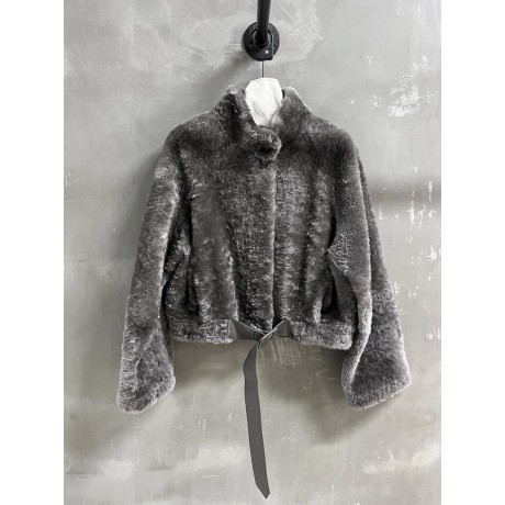 Yi-Loewe-009