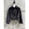 Yi-Loewe-010