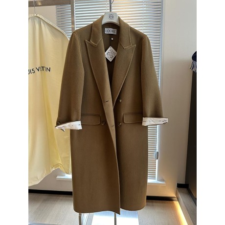 Yi-Loewe-011