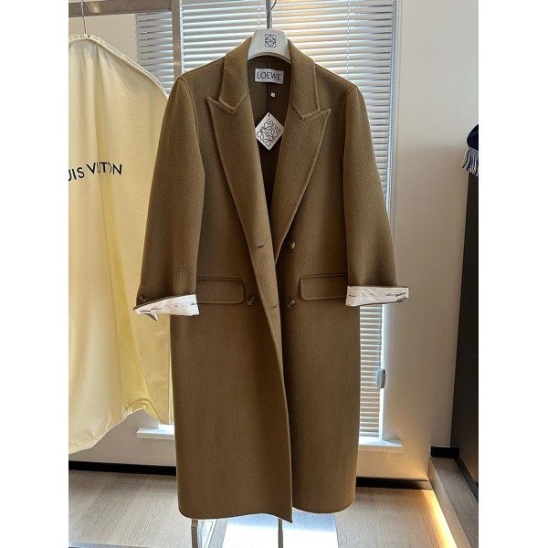 Yi-Loewe-011