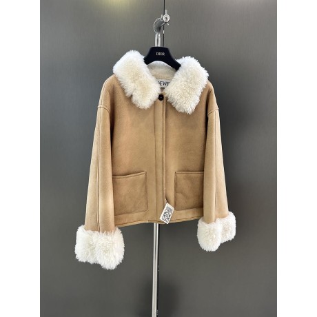 Yi-Loewe-016