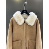 Yi-Loewe-016