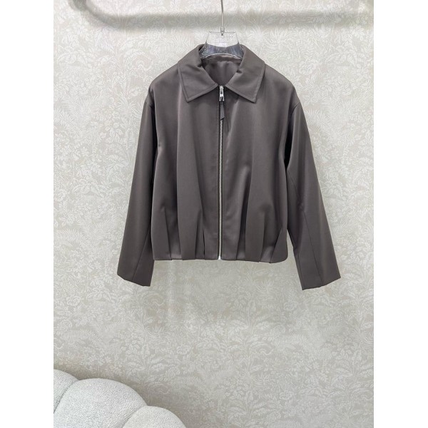 Yi-Loewe-023