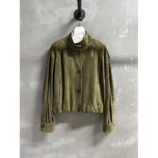 Yi-Loewe-026